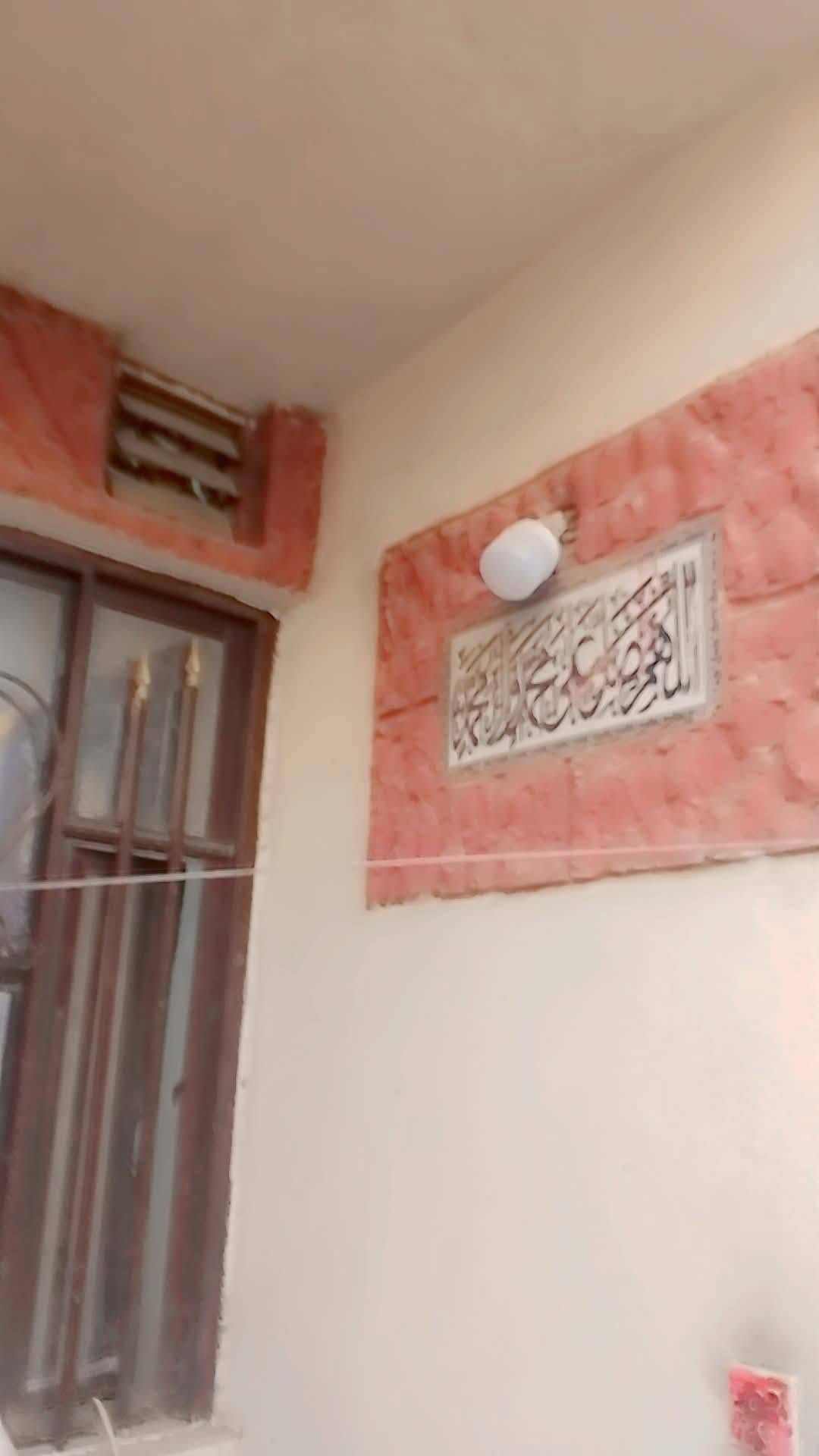 مشتمل للبيع مساحه 62 متر طابق ونص زراعي سند 25 مضمون العنوان خط النفط مقابيل بانزين خانه السعر 33بي مجال رقم الهاتف *********** ابلوك مبني لل معلومات
