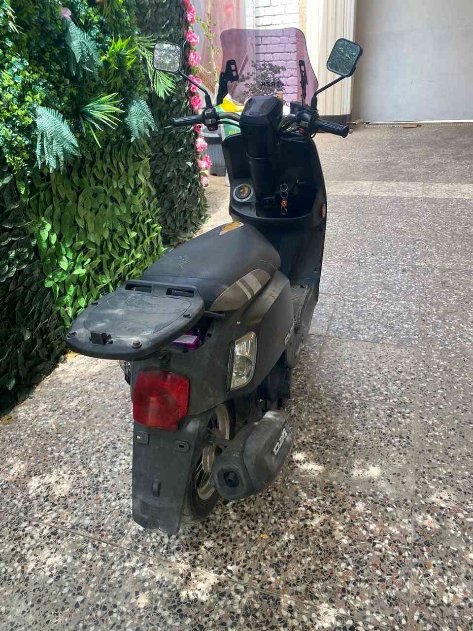 بوليس مسطره للبيع فول نضافه التفاصيل خاص ***********
