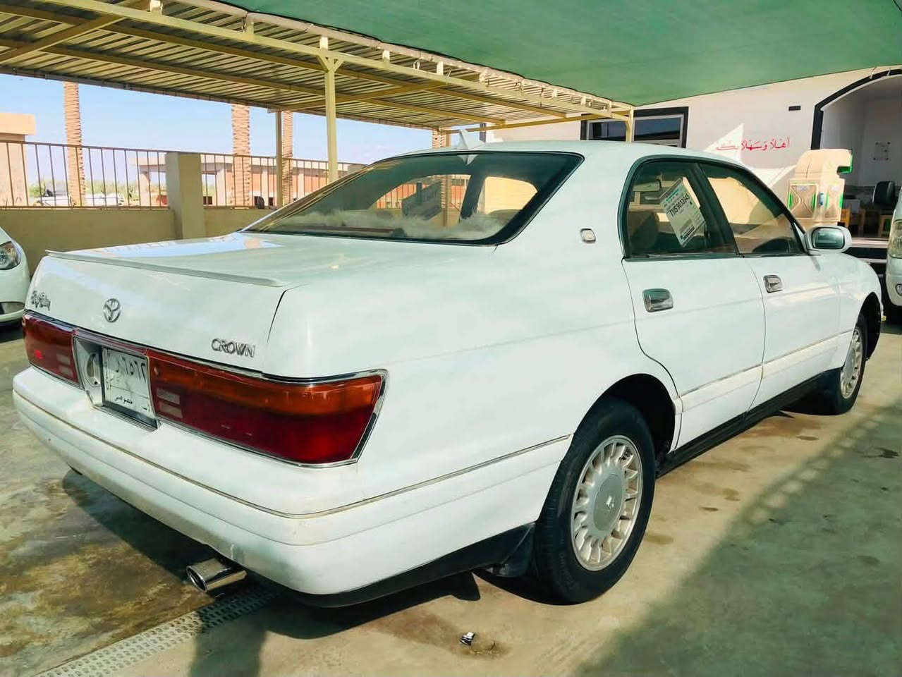 السلام عليكم للبيع كراون بطه 1995رقم انبار فول مواصفات تبريد قطعتين ثلاجه خلفيه كفاله عامه بيها شبر صبغ بل جاملغ الامامي كير مكينه 2,500حاويه توني شادهن صدر امامي خلفي جديد تخم تاير نص عمر داخل جديد بدون قطره خياس السياره ما معمره هيه جديده مكان السياره صلاح الدين بلد السعر 55وبيها مجال***********
