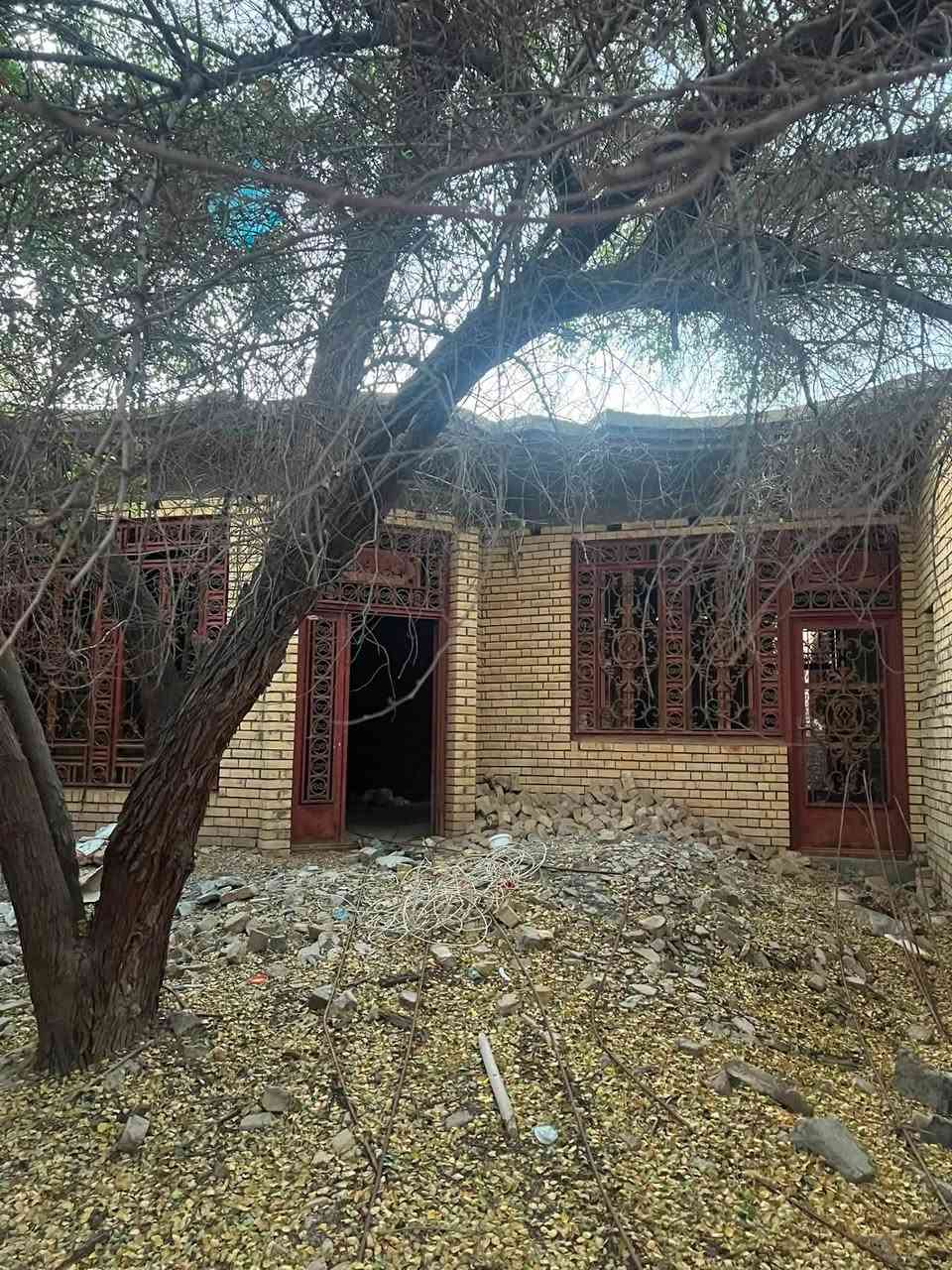 السلام عليكم …..للعرض بيتين 

البيت الاول قطاع 30 قرب مطعم كوجه المساحه 200 متر الواجهه 10 والنزال 20

الهيكل الثاني قطاع 30 سايدين الأندلس قرب صالون ام غدير المساحه 270 متر الواجهه 9 والنزال 30

للاستفسار اتصال على رقم ***********
