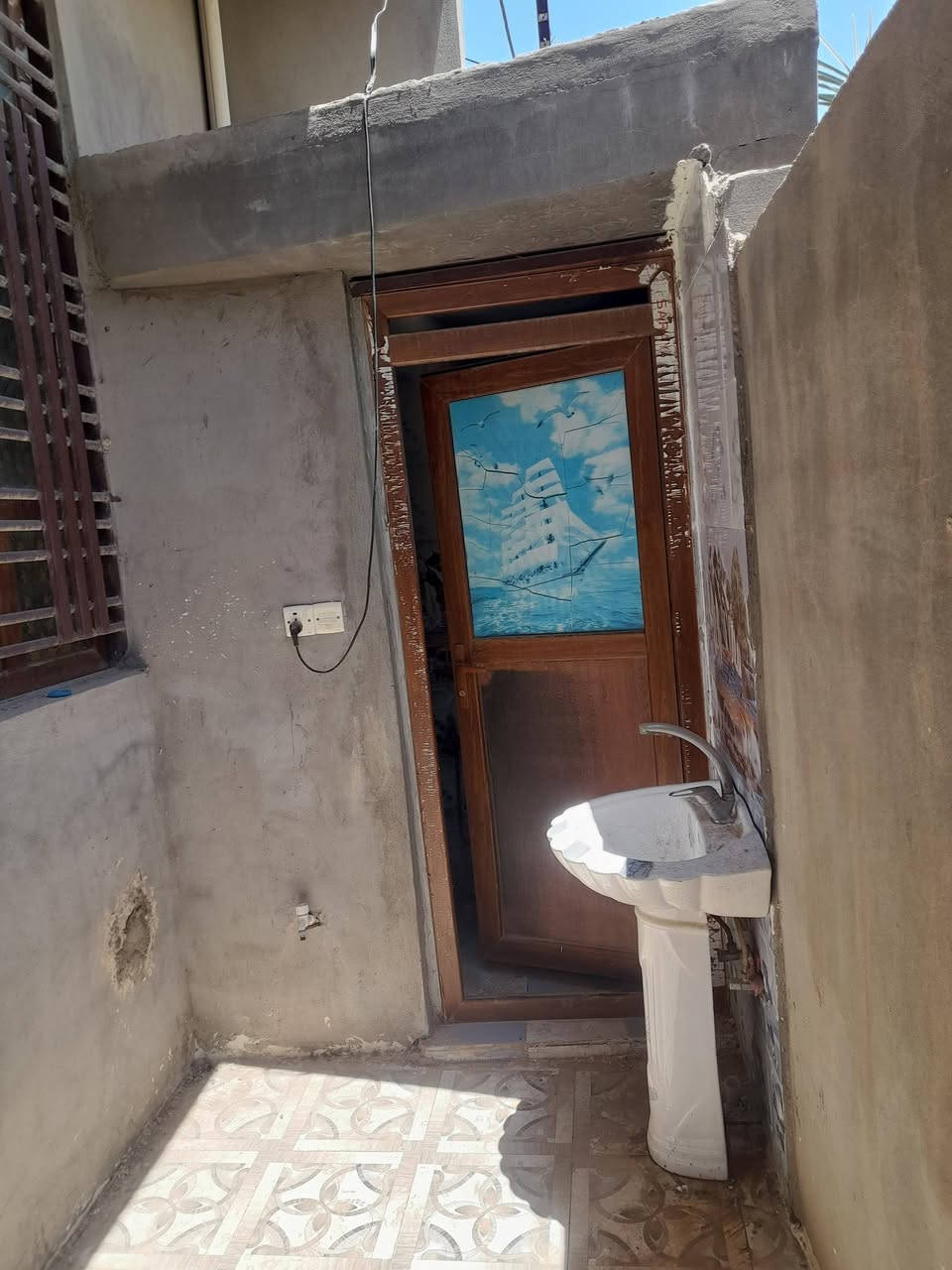دار للبيع المساحه ١٤٤م✅️
مكان البيت/بعقوبه/تقاطع القدس/قرب جامعة بلاد الرافدين 
واجهه 8 نزال18✅️
مكانه تقاطع القدس بل فرع مال مكتب التضامن ✅️🕹
بل قرب من مستشفى الاورام الجديده ✅️🕹
يحتوي على ثلاث غرف نوم سويت🏫✅️
واستقبال وصاله ومطبخ 🏫✅️
حمامات داخلي خارجي🏫✅️
العقار سند 25زراعي ✅️
للستفسار ***********✅️
السعر ٨٠ وبي مجال✅️💵
