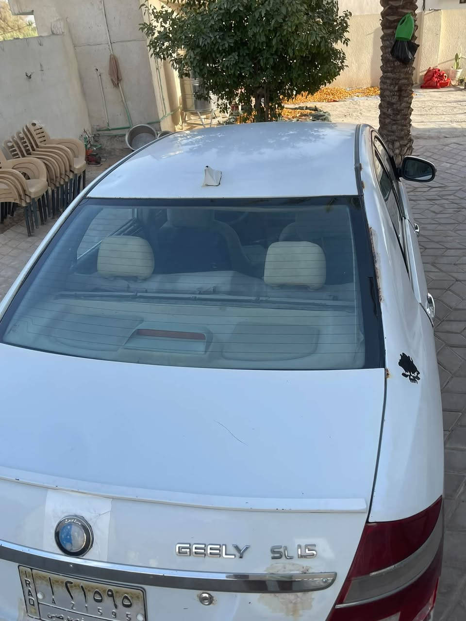 السعر النهائي ( ٢٦ ورقه) جيلي موبل ٢٠١١ المرغوب كير مكينه بلاد شرط لاتنقيص ولا تبخير بيهه مكانات خياس  وصبغ قطعتين تقريبا اخوان ابيع (مكفوله من الكلبه والتجيه والعيب الشرعي ) طخم تايرات نضاف  حداديه  وسط كهربائيات كلهه شغاله (مكاني بابل الإسكندرية ***********)رقم بابل باسمي شرط التحويل والعقد مروري مباشر الياخذهه
