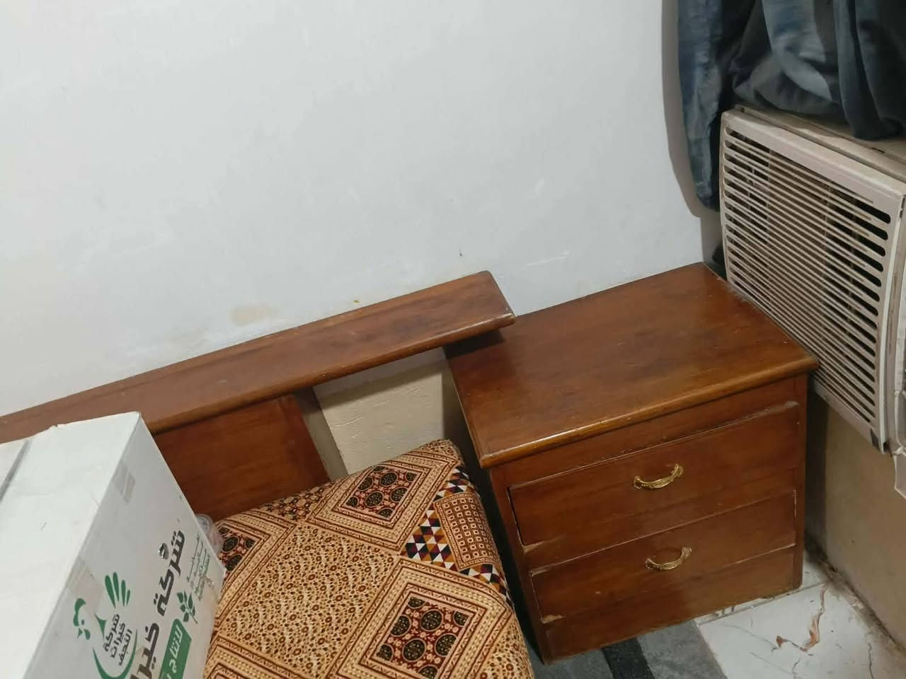 جربيه كامله طابقين اخت الجديده معه تاج موجود معه دوليب عدد ٢ مكان ابو صخير ***********
