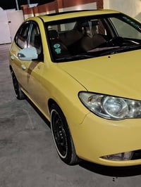 النترا للبيع موديل 2009خليجيه مكينه ٢٠٠٠فول مواصفات تحكم سترين جهتين ت...