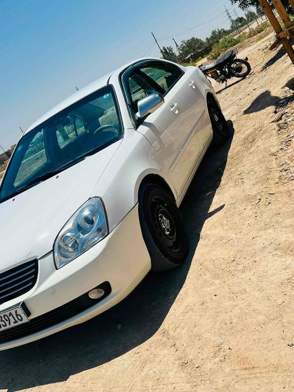 سلام عليكم اوبتيما لبيع سياره بيه بس فخذه فقط.. السياره خير من لله ما نقصه برغي تخم تاير تبريد حداديه موديل 2006 سعره 75وبيه مجال حك الجيه مكاني بلحي 
***********
