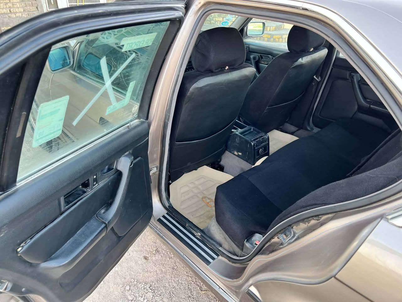 سلام عليكم بيئم 530 رقم بغداد مشروع وطني سياره كله بلاد بدون صبغ دواخل نضيفه كهربائيات كله شغاله لسعر 45وبيه مجال لمكان بغداد رقمي***********
