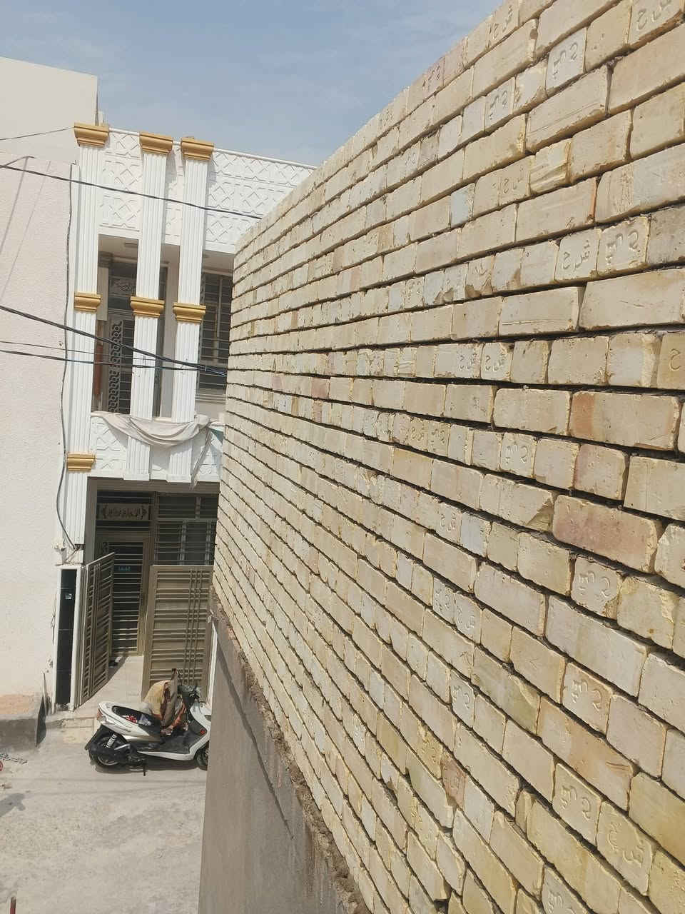 بناء مفرق • درجة أولى • متواجد كل الوقت
