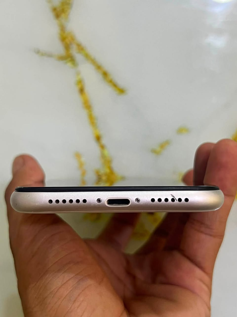 سلام عليكم ( للبيع ) ، ايفون Xr لون ابيض ، مساحة 128 , مبدل بطارية + شاشة ، الجهاز نضافة فول سعره ( 225 وبي مجال )

والجهاز الثاني Honor 9X pro

الضرر موضح بالصور 
مساحة 256

سعره ( 75 ) وبي مجال
للاستفسار : ***********
