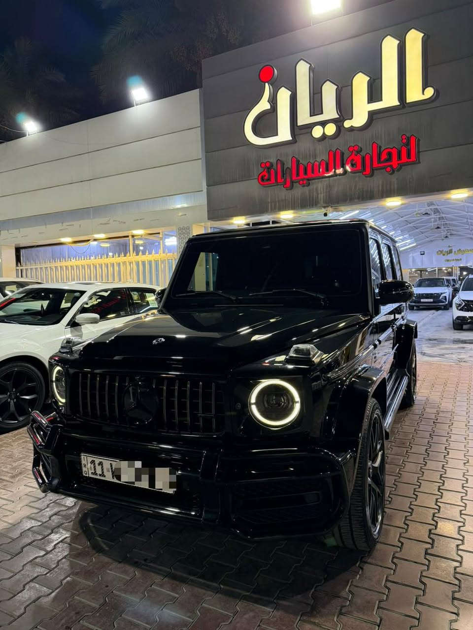 السلام عليكم
📍اخوان شكرآ للمتابعين الكرام نقدم لكم كل ماهو جديد ومميز 
📍معرض الريان لتجاره السيارات
Mercedes G-Class 2020 
المانيه بصمتين سياره 
فول مواصفات مكفوله كفاله 
عامه من الصبغ والبارد واي ملاحظه مابيها
مغلفه نانو ppfسياره جديده جدا
كلش جديده السياره 
الاستفسار ***********
📍الموقع بغداد الكريعات (معرض الريان)
