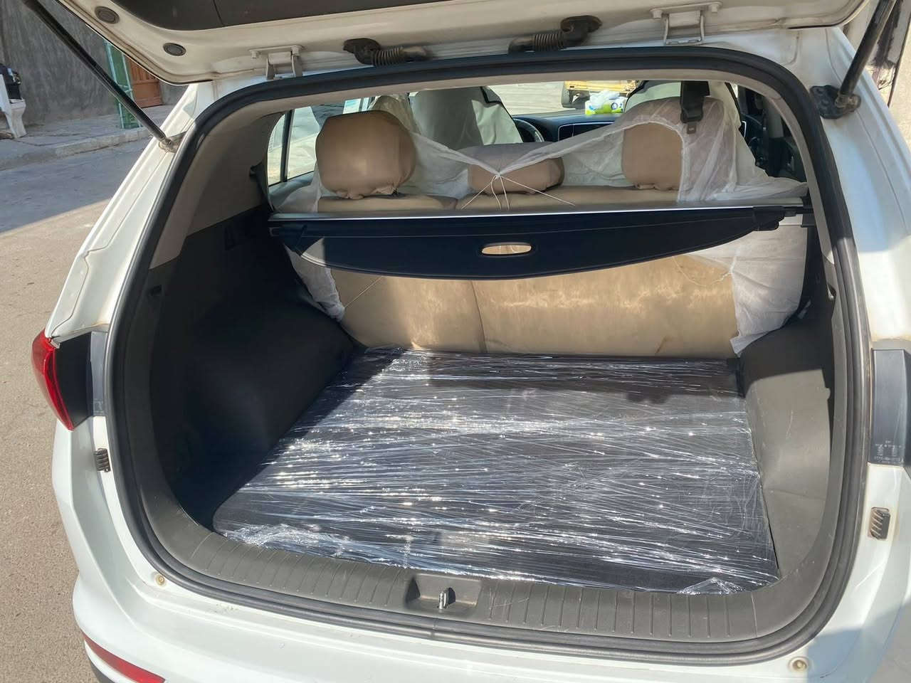 موصفات موديل السياره ١٧ وارد خليجي 
1بنوراما

2مري شفط

3داخل لونين

4فول تحكمات ستيران

5تبريد قطعتين

6زراك لايت اناره شمسيات

7 سبوت ايكو نورمان

8سويجات ٢وبعد بيهه موصفات

9كامره وشاشا أندرويد 

سياره بدون اي حادث ولا صبغ بيهه بارد اصبعين باب السايق سيارة جديدة مبيهه اي نقص السعر ١٦١ وبيهه مجال عنوان بغداد حي الجهاد *********** بيع او مراوس اقل مكينه ٢٠٠٠ دوش
