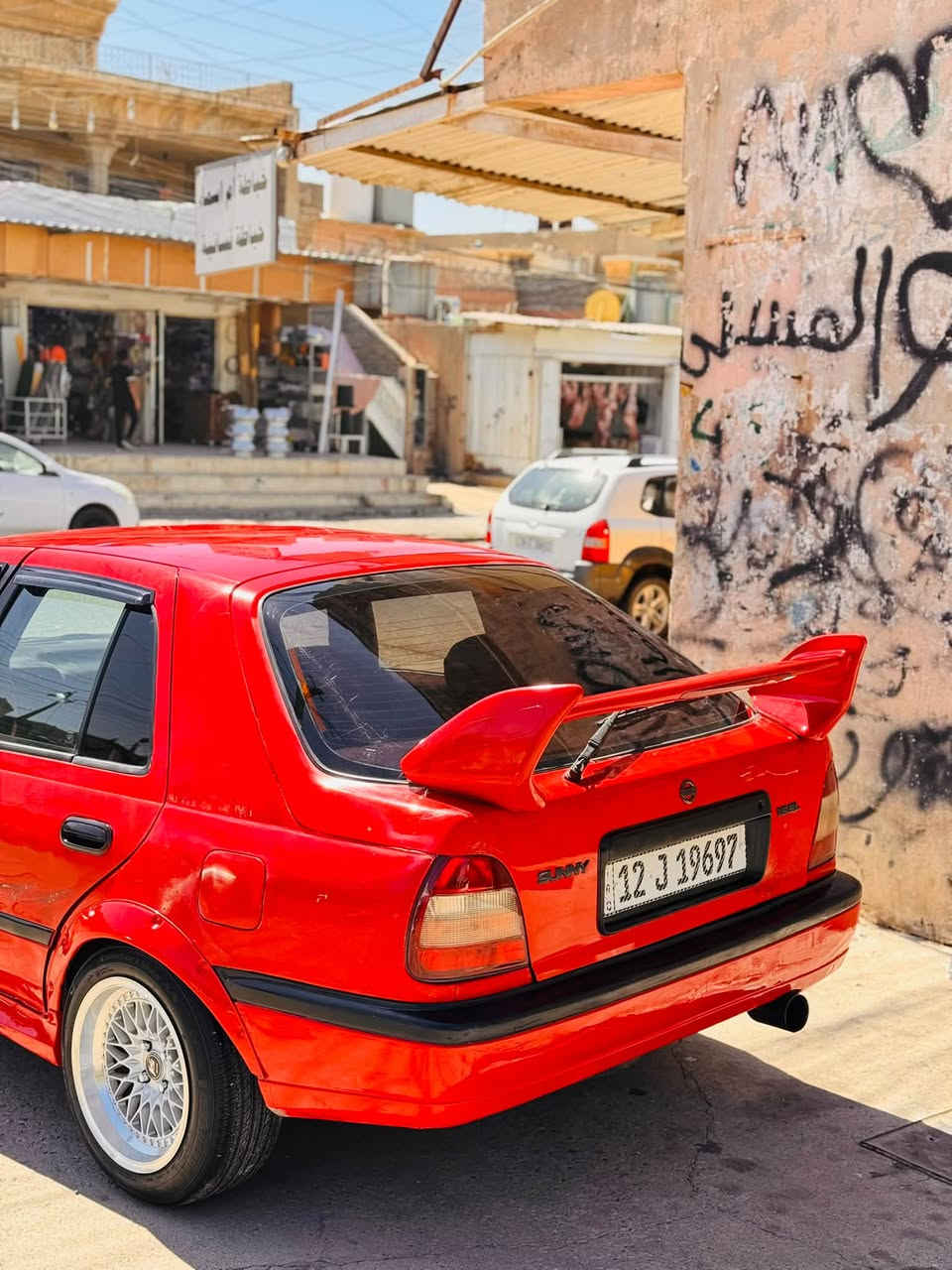 بيع او مراوس حسب القناعه 
نيسان صني موديل 1991
مكينه كير شرط 
طخم تايرات جديد
ضررها جاملغ اليسار 
جامات كهرب
ستيرن بور
سستم صوت وسمعات جديدة 
وكهربائياته كله شغاله 
زينون لايت 
زينون بلاجكتورات
كابون بانزين بيها
ويل BBSجديد
كزوز رياضي 
والسياره باسمي 
والسعر 37وبيها مجال
للتواصل اتصل على الرقم***********
