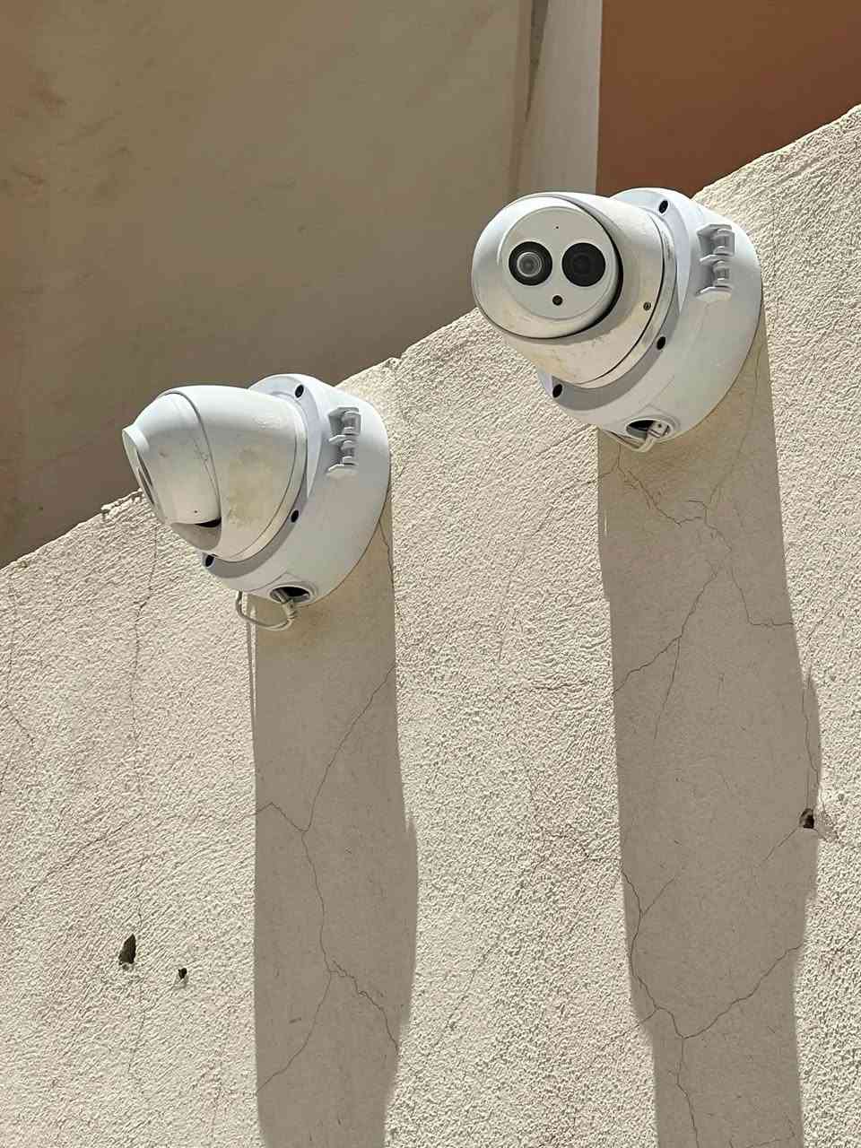تنصيب  وتجهيز الكامرات  داخل النجف
***********
