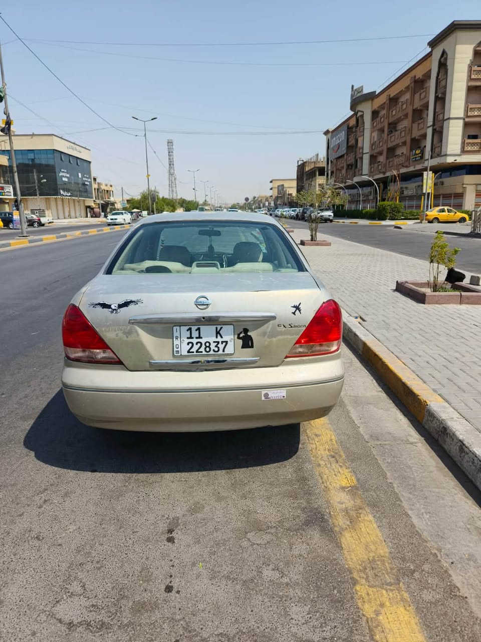 السلام عليكم سني موديل 2004 كير ومحرك خير من الله رقم بغداد سياره نفس ماموضح بل صوره مبدل جوملغ مالت سايق 
 سياره بدون صبغ ماشيه 41 حقيقي 
تبريد تدفئه مكاني بغداد أبو غريب سعر 62 وبي مجال  
هاذ رقم صاحب سياره ***********
اني مكلف بل نشر
