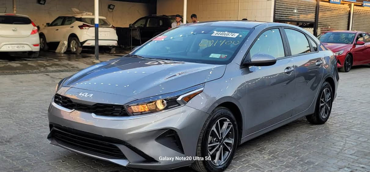السلام عليكم كيا - فورتي موديل 2023 Kia Forte حره بدون رقم  تترقم جميع المحافظات
ماشيه 35 الف على وضع الشركه 
مكينة 2000 دوش
مثبت السرعة
قيادة ذاتية
تحديد مسار
رادار جانبي
شاشة ابل كار بلي
حساس اطارات
(‏‎انظمة قيادة نورمال - سبورت - سمارت)
حادث كلش خفيف ايرباكات سليمه بوضع الشركه 
🚗 حادث السياره موضح بالصور   🚗
للاستفسار تلفون ***********
✅جامة السائق اوتو 
•فول تحكم ستيرن كامل 4 جهات
✅كاميرا خلفية دوارة
✅رادارات360درجة(امامي جانبي خلفي)تمنع التصادم الامامي والجانبي والخلفي لمساعدة القيادة بأمان 🚦
✅(٣ انظمة قيادة نظام)👇 NORMAL..SPORT.. SMARt)
✅كروز مثبت سرعة ذكي ( التحذير عند مغادرة المسار )
✅شاشة اعطال وحساس 
✅اشايربالمري 
• نظام النقطة العمياء
•مانع انزلاق وانحدار
•مانع تصادم خلفي امامي
• حجر بيئه موجود
توقف ذاتي عند الرجوع
• حساس قياس ضغط الاطارات
سعر 127 مجال بسيط

تلفون ***********

نص مكتوب في الصور:
- 77143094
- 12,957
- Galaxy Note20 Ultra 5G