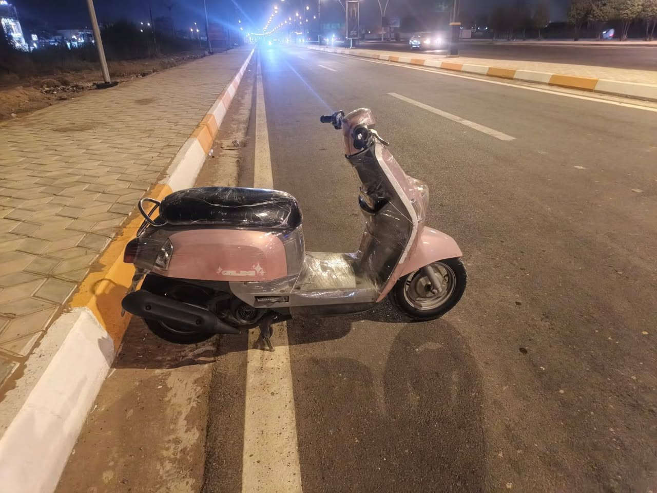السلام عليكم دراجة بوليس كابريتر شلعة معدل فول ما مفتوحة كفرات بلادية كلها شغالة دراجة مال جناي السعر 850 وبية مجال حك الجية المكان بعقوبة تقاطع القدس الرقم ***********
