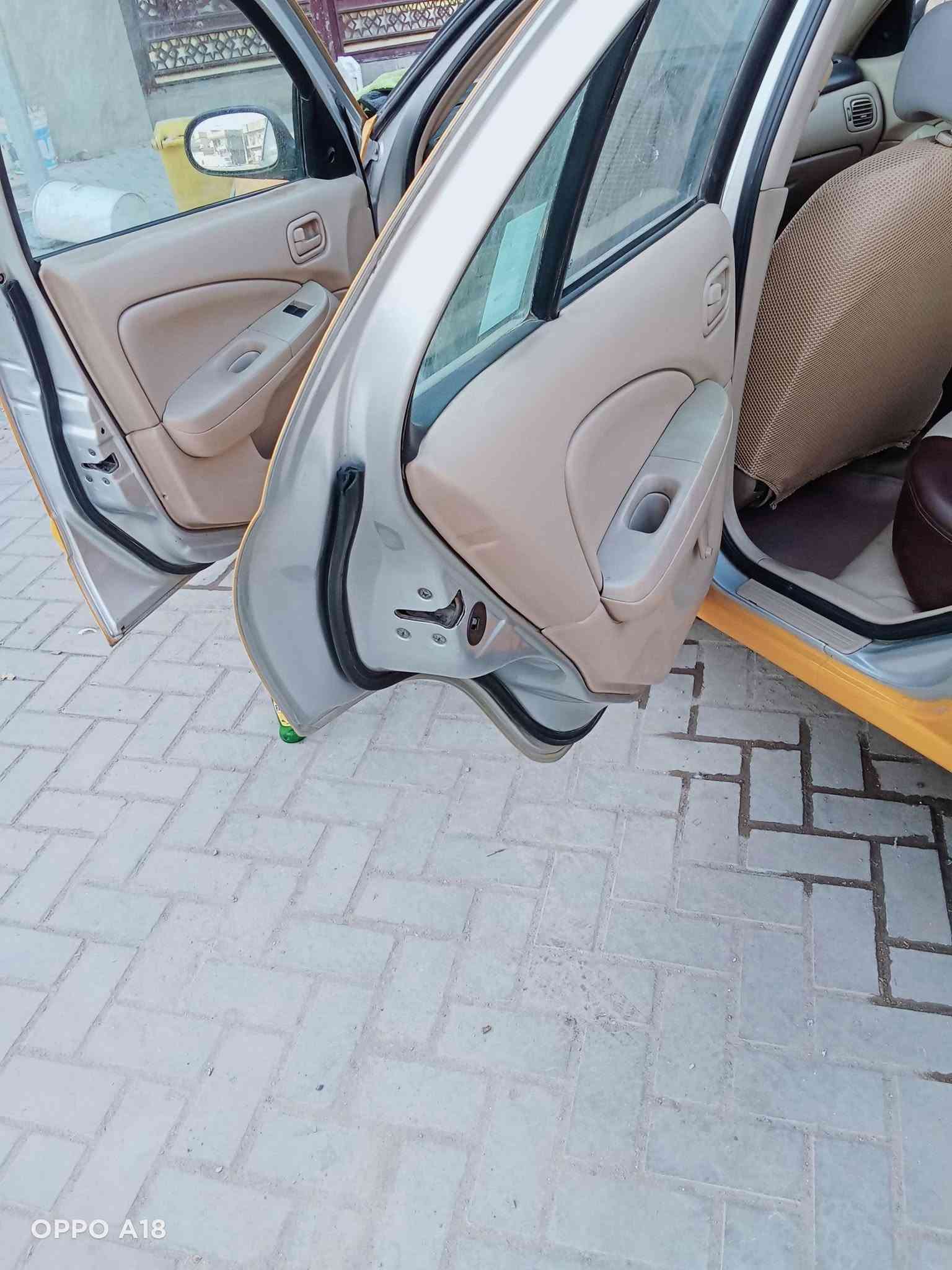 نيسان صني • ٢٠١٣ • مكفولة