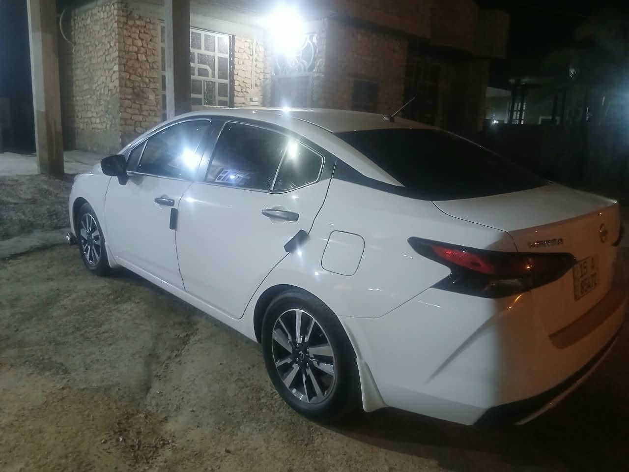 نيسان فيرسه وارد امريكي
 موديل 2023
 ضرر جاملق بنيد  
محرك ١٦٠٠
 رقم الانبار معوقين بأسم امرأة جيراني 
الاستفسار ومعرفة السعر الاتصال على رقم الهاتف
***********
