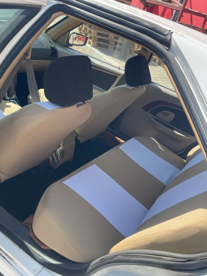 بيجو بارص موديل ٢٠١٨ قادسيه باسمي رقم وهزه جديد  بيها جاملغين الخلفيه صبغ كير ومكينه فرنسي اوتو بلادي تبريد ومكينه وكير ع شرط رقم ‭***********‬

نص مكتوب في الصور:
- 19105184