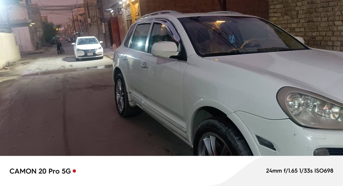 سلام عليكم اخواني بورش موديل 2008 محرك لاكززز  8 ساندر السيارة خير من الله تخم تاير تبريد ثلج سنتر لك السعر 95 ورقه بيه مجال رقم بغداد السنويه الاحد 27 رقم هاتف ***********
