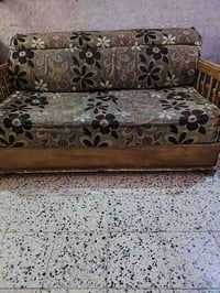 ١٠ مقاعد • خشب ثقيل • بغداد الجديدة