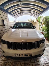 كراند شيروكي • ٢٠١٩ • ٧٢ ألف ميل