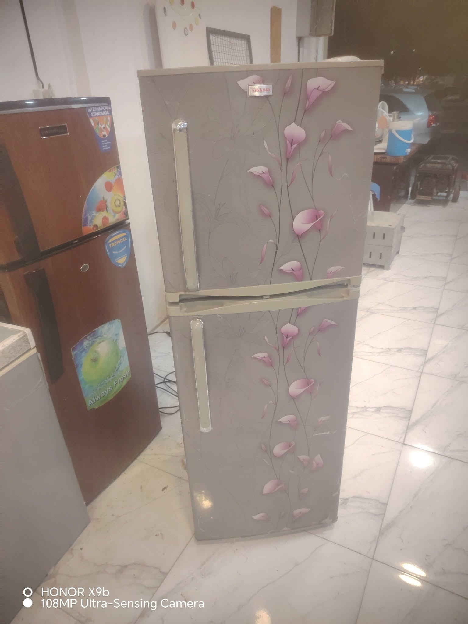 ثلاجات • فريز خارجي • شرط الشغل