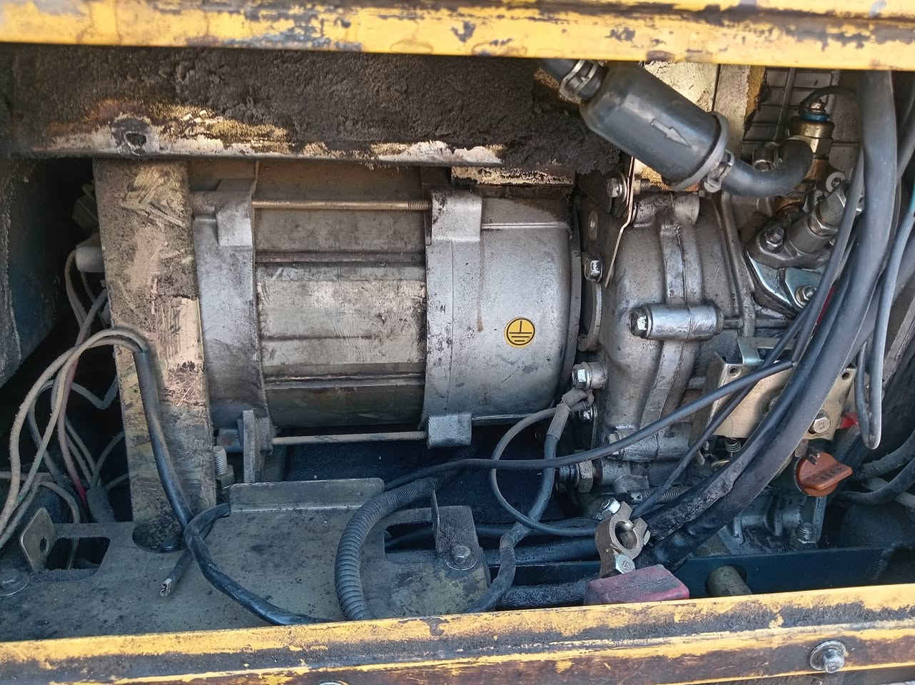 السلام عليكم مولدة كاتم نوع كيبور الأصلية 5kv صافي 
20 امبير باتري جديد شغاله ع الفحص مامفتوحة ولا مصلحة
السعر 425
العنوان : الديوانيه/ حي الزيتون
***********
