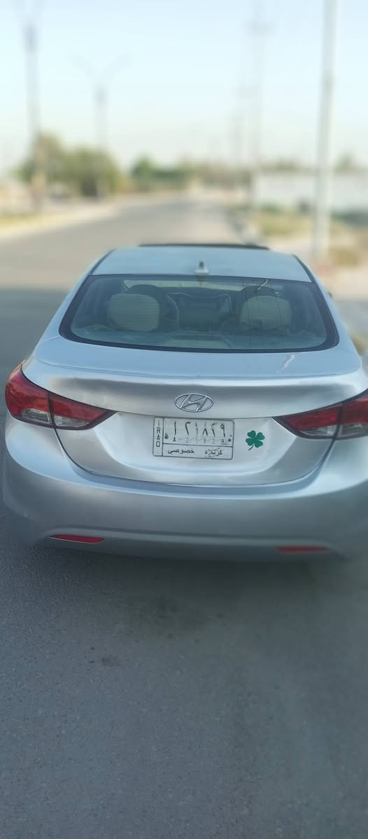 السلام عليكم النترا 12 فول عده البصمه بيه صبغ حزام
تحكمات ستيرن
 اشاير بل مري 
فتحه 
شاشه
 كاميرا 
تبريد ثلج 
كير ومكينه كفاله 
السعر.   75
***********
