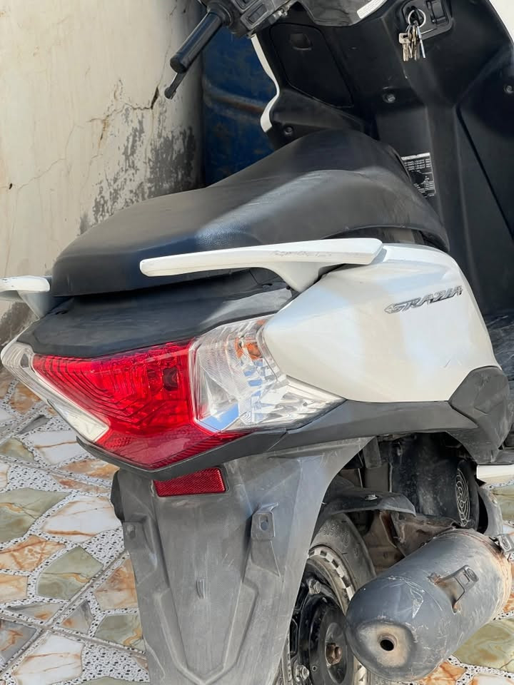 هوندا 2019 دراجه ياباني بلاد كلهه محرك مامفتوح شرط مكينه خرسه دراجه تخبل بالمشي كدام عيونك سعر 950  بيه مجال قليل رقم ***********
