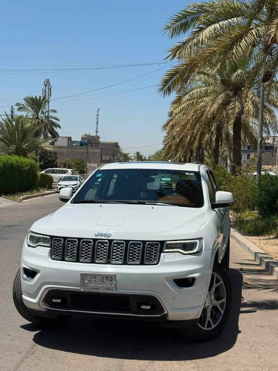 للبيع  جيب اوفرلاند خليجي وكالة هارلم  ٢٠٢٠  رقم بغداد
مكفولة كفالة عامة جديدة جدا
بيه بارد بل صندوق  وبيه رصعه بل باب فقط مبين بل سونار 
محرك ٣٦٠٠ / ٦ سلندر 
ماشيه83 كيلو 
مواصفاتها
-گير 8 نمر 
- جكات 
-داخل قرميدي + كشنات خزن ميموري، كشنات تدفئة تبريد
-حساسات امامي خلفي
-نقطه عمياء 
+ رادار جانبي
-بانوراما طكتين
-مري شفط +ترحيب
-مثبت سرعه + لايتات زنون عالي ناصي 
-تشغيل عن بعد +بصمه ابواب وصندوك
-هيتر ستيرن + مرايه جانبيه
مرايه وسطيه اوتو +كار بلي
 - نظام وقود اقتصادي اوتو 
- نظام وقوف ذاتي 
بعد الاوفرلاند معروف بمواصفاته
السياره عليه منضومه زنون 
مكان السيارة بغداد
‏***********
السعر 300 وبيه مجال
