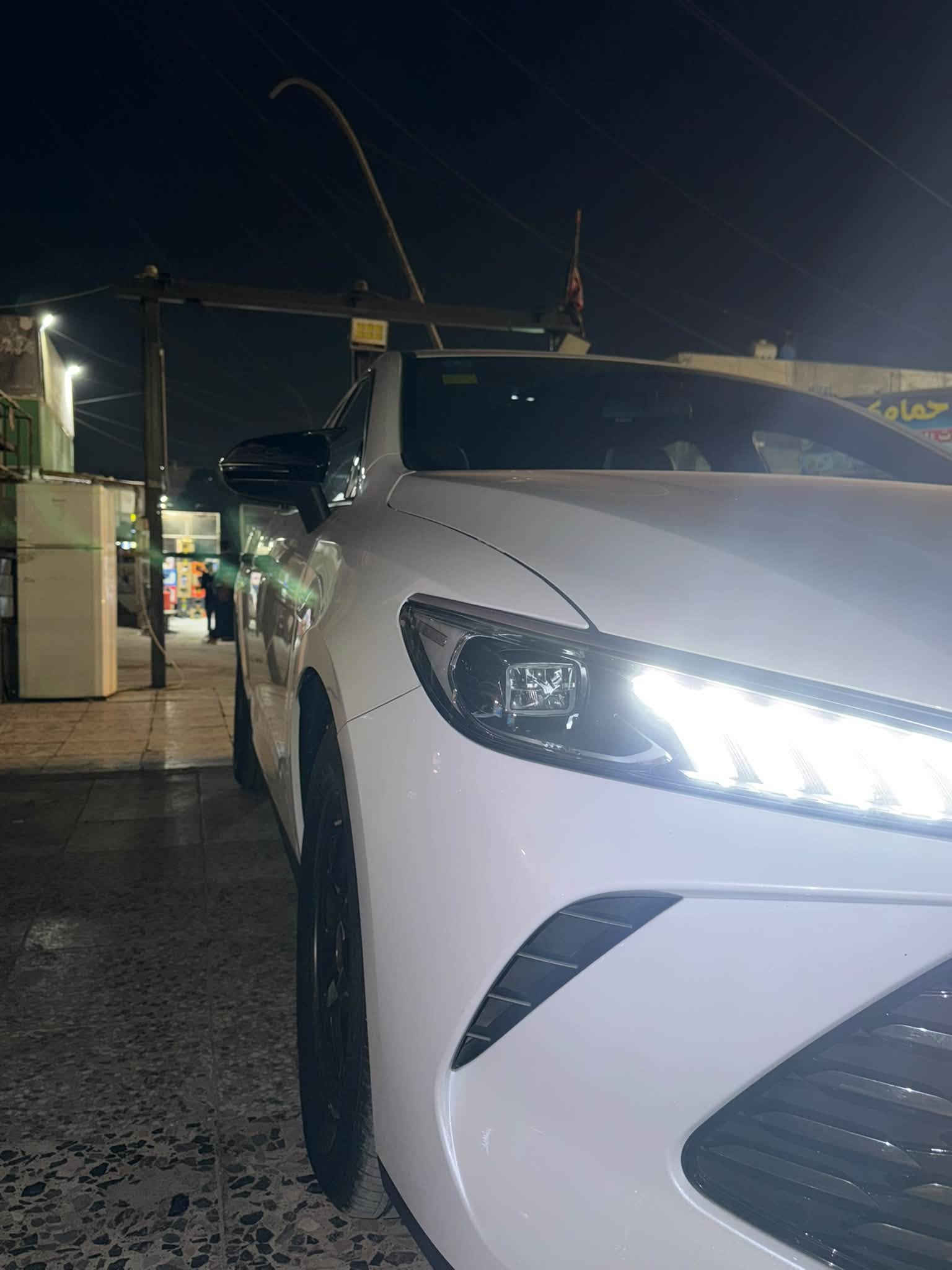 السلام عليكم byd كن بلاص مديل 2025 ماشيه 13 الف الكلي مكفوله كفاله عامه ما عده بارد بسيط بالصندوك فقط والباقي مكفول من كلشي شادلها عازل حراري للجام بيها ترتيبات سكوبات عليها سياره جديده السعر /  20600 وبيها مجال رقمي *********** مكاني بغداد
