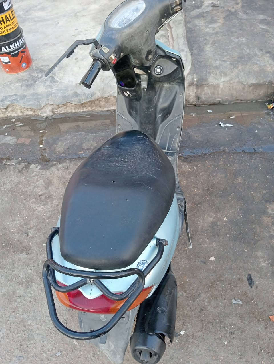 السلام عليكم لبيع ماكس قجمه 120 كهربائيات كلهه شغاله سلف هندر مكينه صبانه ممحطوط عليهه جيب وياك 10فيتريه سعر 400وبيهه مجال عنوان بغداد شعب ***********
