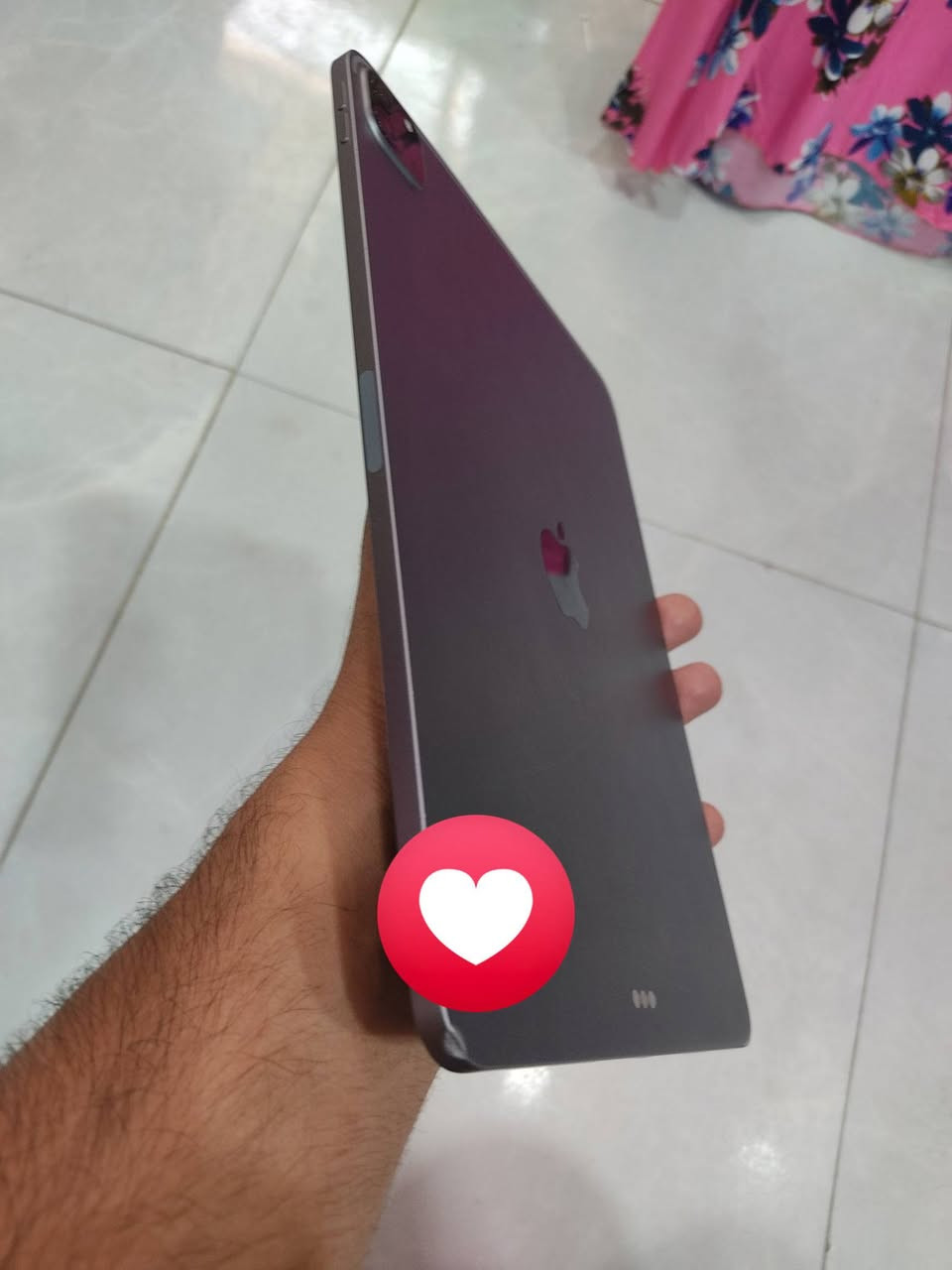 سلام عليكم ايباد 11بروm2ذاكره 128 بطاريه 93 جهاز ضمان كفاله من كلشي بس بي ضربه بلشاصي خفيفه موضحهه بلصوره ماماثره عليه ابد امانه الله الايباد يخبل كامل ملحقات ويا كارتونه وشاحنه اصليات السعر 700 وبي مجال الاستفسار *********** بي واتساب
