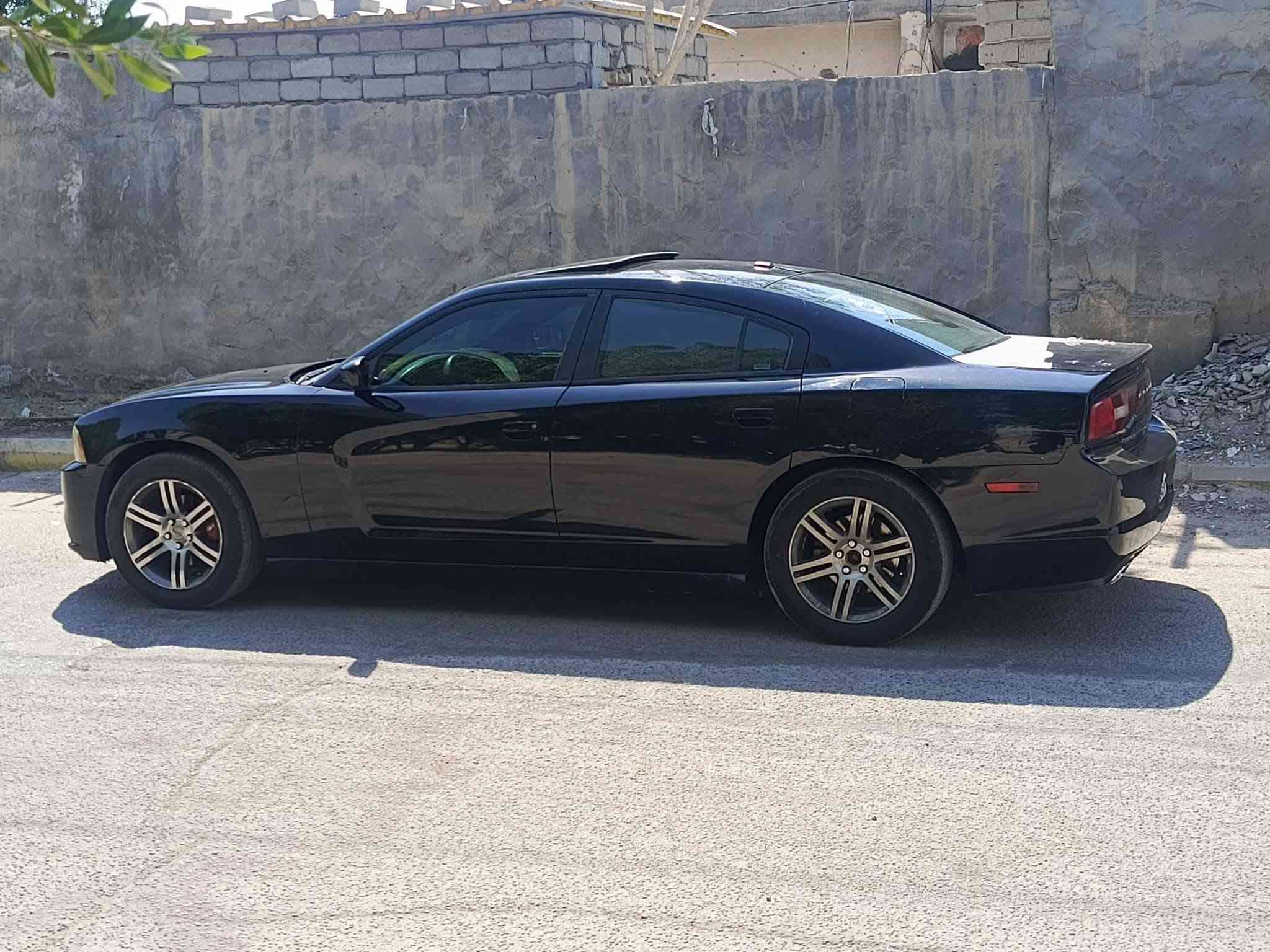 @جارجر 2012 رقم بغداد نكليزي بسمي فول الفول جاهزه للخير بيع او مراوس بيكم فقط مكان سياره سماوه السونار مرفق بالمنشور 
***********  سياره جاهزه ترايك وين ما تريد  السعر 135 وبيها مجال قليل
