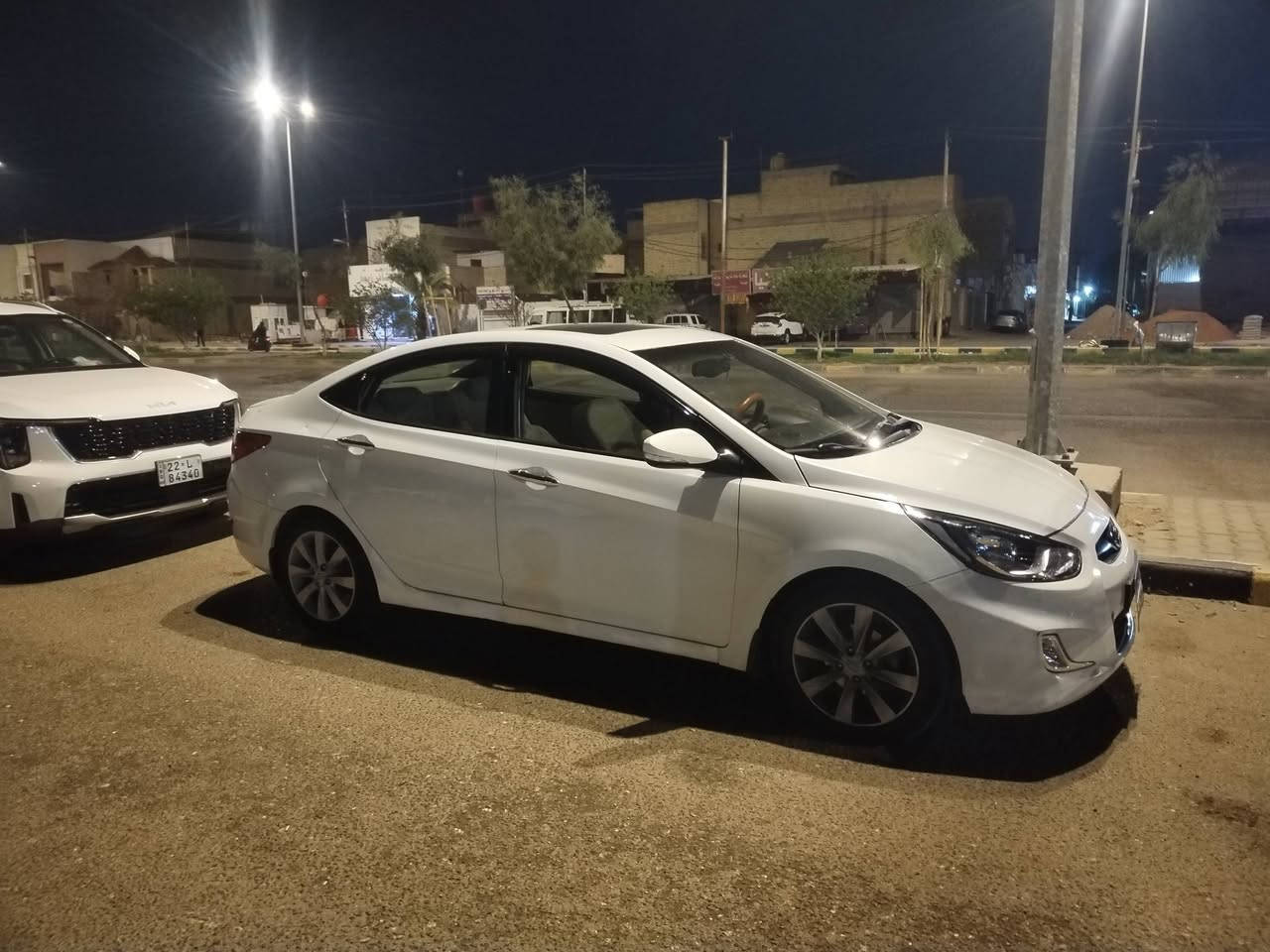 أكسنت ٢٠١٣ فول مواصفات ما بيه صبغ فقط بارد وموضح في الفيديو رقم أربيل بأسم كردي وكالة أو تحويل موجود سنوية نافذة سعرها ب٨٦ وبيه مجال مكاني كوفه شارع ال عيسى عمود 159 للاستفسار ***********

