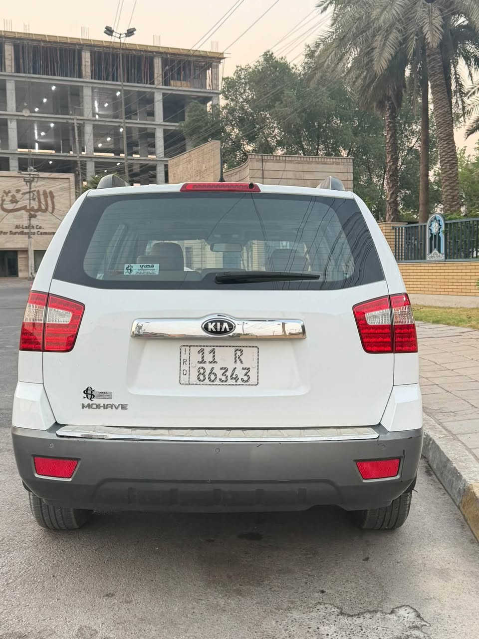 السلام عليكم (اللهم صل على محمد وآل محمد)
🚘 كيا موهافي 2014 للبيع 
✨ سيارة نظيفة ومرتبة، ما شاء الله

🔹 الموديل: 2014
🔹 المكينة: 6 سلندر
🔹 الممشى: 48,950 كم
🔹 اللون: أبيض 🤍
🔹 7 راكب
🔹 السيارة فتحة
🔹 سقف تبريد
🔹 تبريد فول حار وبارد ❄️🔥
🔹 حساسات خلفية
🔹 بلوتوث 🎵
🔹 تحكم ستيرن
🔹 سويج عادي
🔹 رقم بغداد
🔹 السيارة بسمي 📄

✅ المكينة والكير مكفولات

⚠️ الضرر: شخوط بالباب الخلفي جهة ورا الصدر، ومذكورة بكل وضوح للمشتري.

📍 العنوان: بغداد — الكرادة خارج
📞 للاستفسار: ***********
