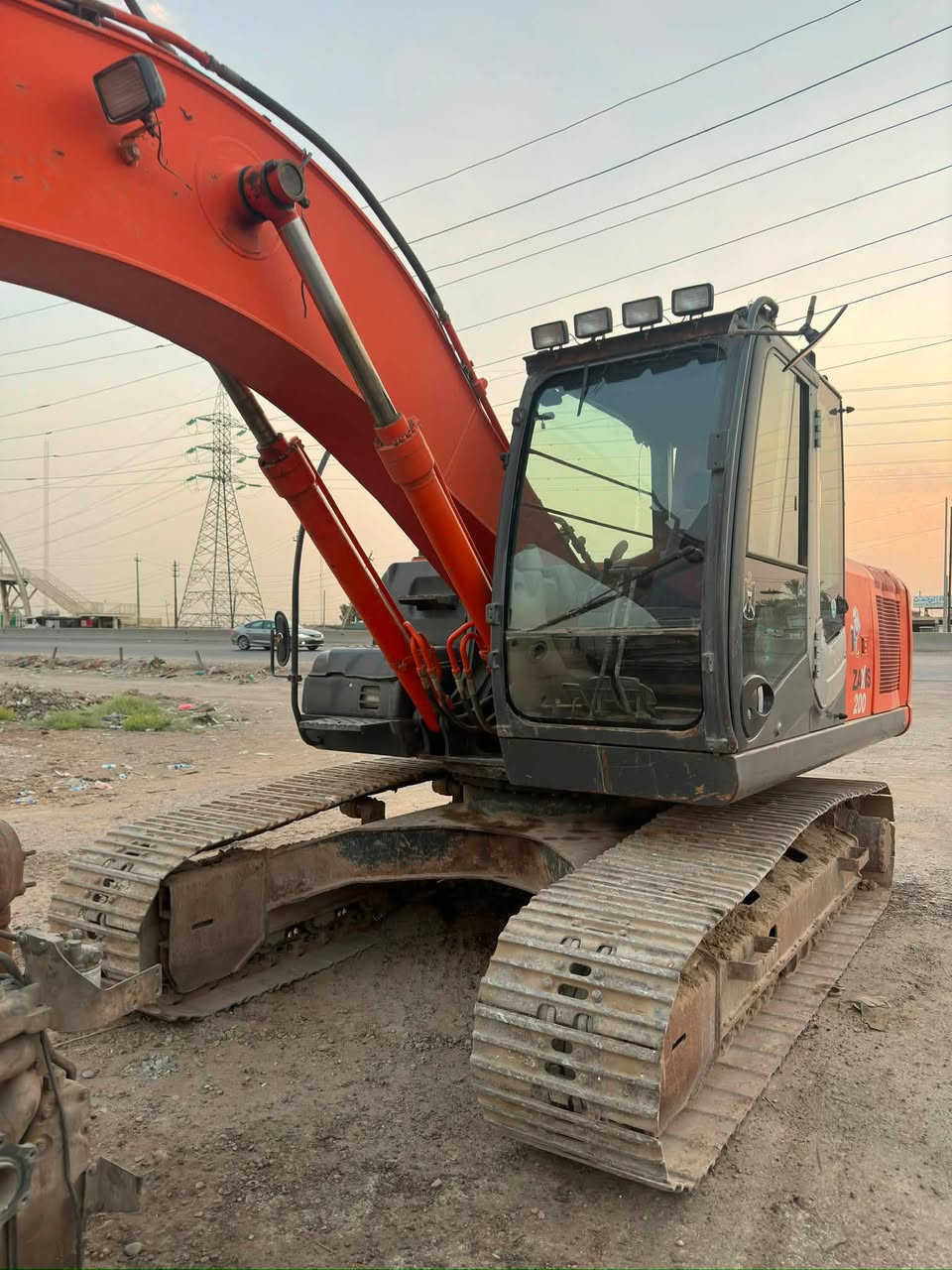 حفار Z3 2010 للبيع
بلادية ما مفتوح بيها شي 
بدون رقم منفيس ٢٠١٦ 
العنوان بغداد 

***********
