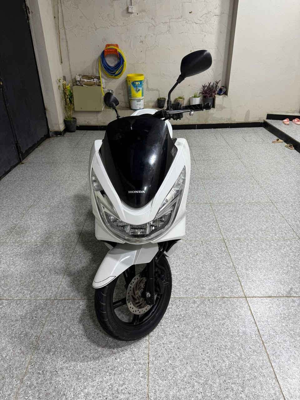 Pcx جيل ثاني للبيع ياباني كفالة بيها شخوط قليله بالكفر  سعرها 13$ قفل
*********** واتساب
ديالى الخالص
