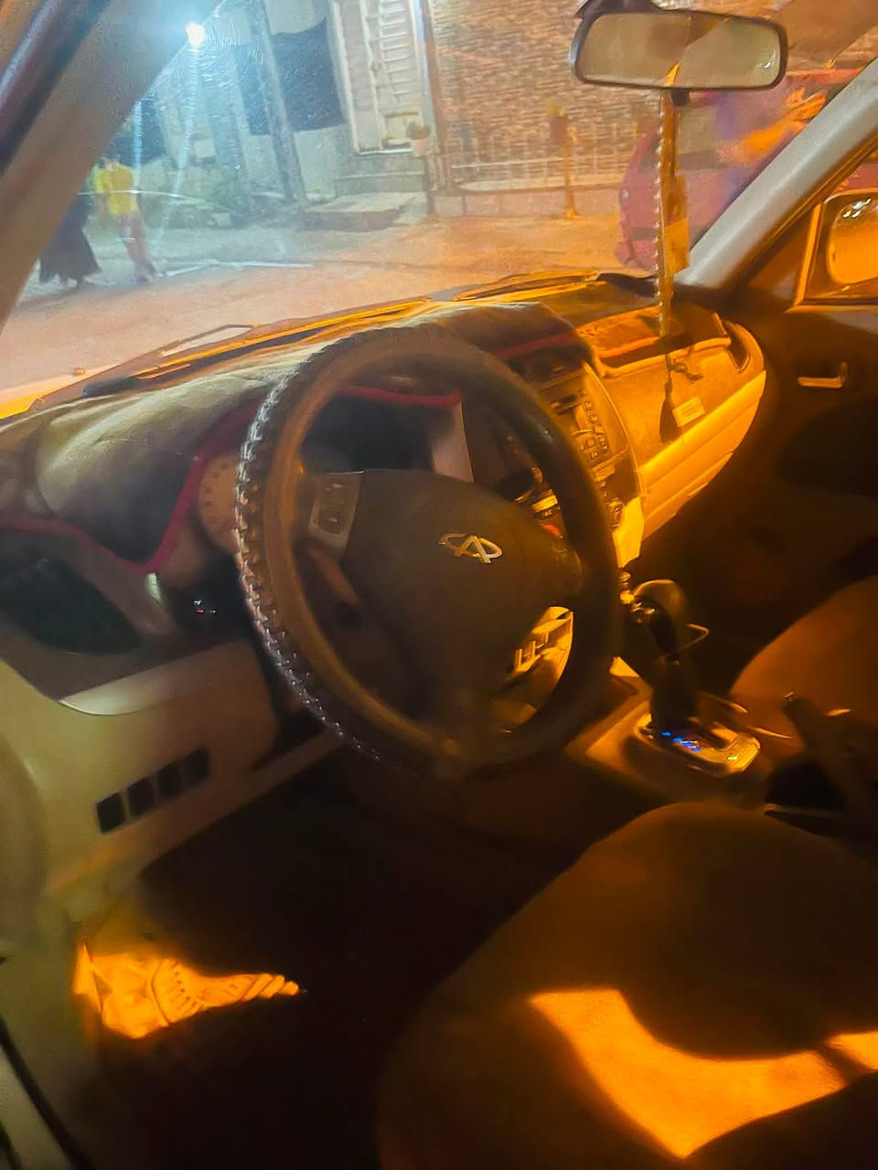 سلام عليكم سياره للبيع تيكو مديل ٢٠١٢ نضيفه جدا كفاله بيه بس باردات مكينه ٢٠٠٠كير ميكانيك مرغوب رقم مميز سعر ٥١وبيه مجال
***********
