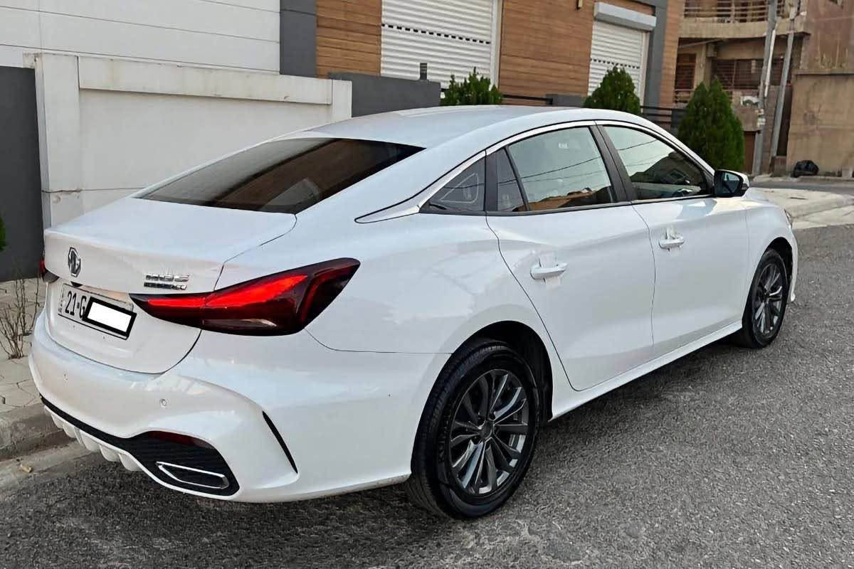 ئێم جی GT 2025 Sport  مواسەفات :فوولە 
تەنها 22 هەزار ڕۆشتوە 
بەصمە ، شاشە ، کامێرا ،حاسە
ئاوێنە ئیشارەت ، لایت زینۆن ،  
سوکان ڤۆڵیۆم ،ناوی جلد ،  
سڵایت
بێ بۆیاخە 
تەنها یەک چاڵی بچوکی هەیە شایەنی باس نیە 
*********** السليمانية, العراق
