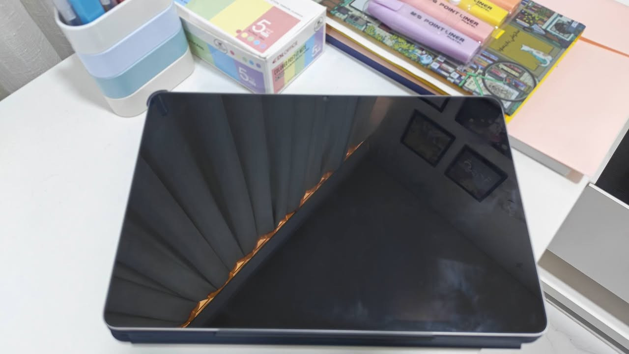 السلام عليكم 
للبيع… 
ايباد honor pad 10 
نضافة 100% 
⭕ ما مستعمل بس مفتوح من العلبة مشحون مره وحدة 
ما صارلي شهر من اشتريته امانة الله
⭕ ملحقات وياه لزگة وكيبورد وقلم وشاحنة والكارتونة هم موجودة 
⭕ السعر 500.000 

تواصل واتساب فقط ***********
⭕ المكان بغداد المنصور
