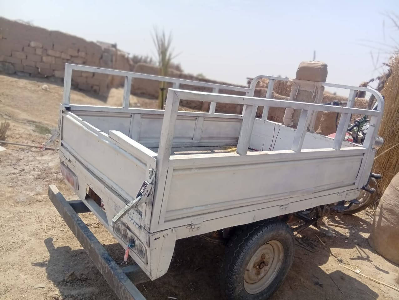 سلام عليكم شباب ستوته البيع وراق  وهاذ رقمي  ***********
