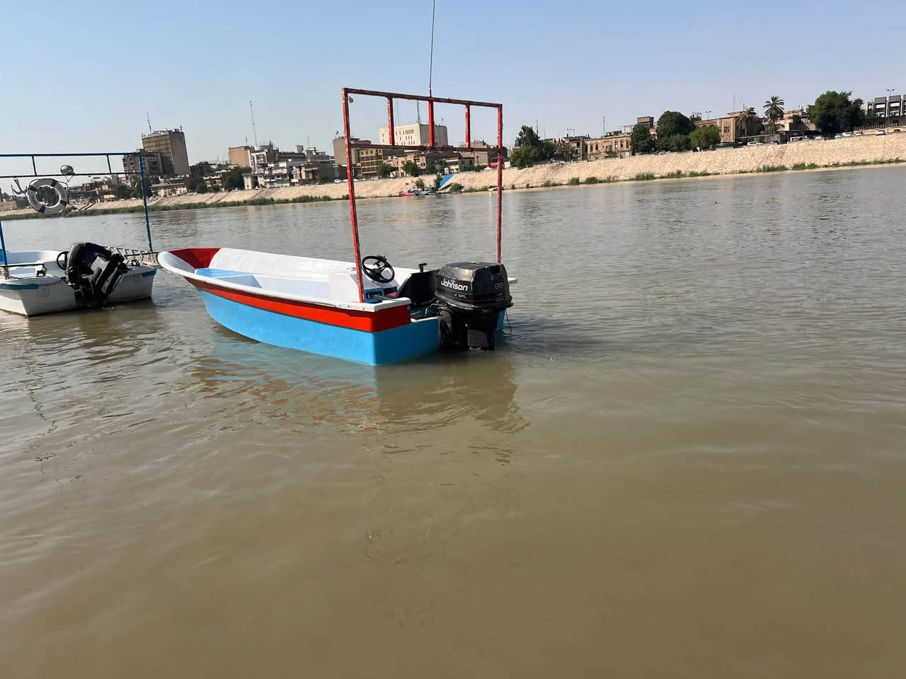 زورق • ٩٠ ايفرود • ٥م×٢م