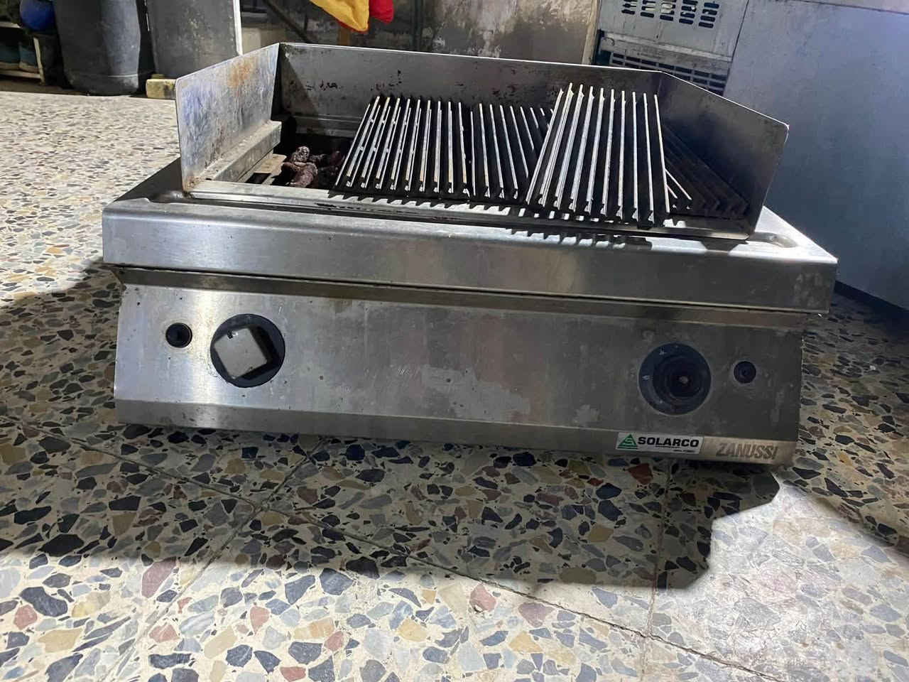گرل ايطالي • براد ميز ستيل • البصره الخليج