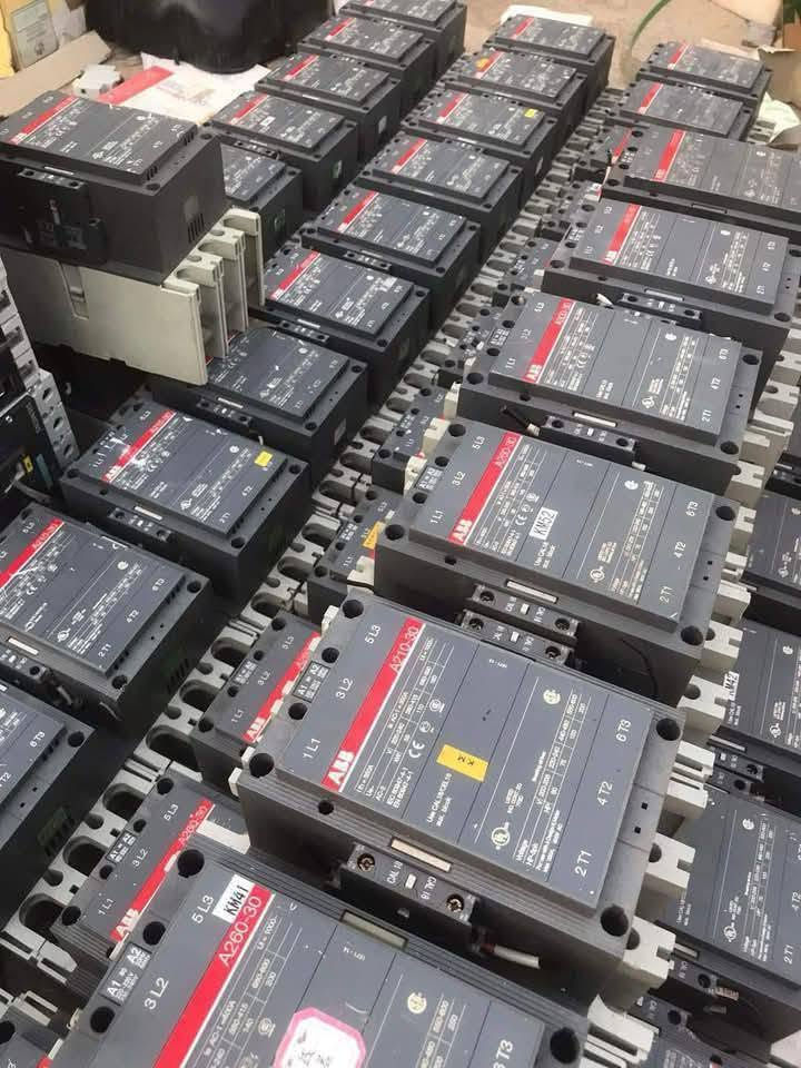 سلام عليكم ورحمه الله وبركاته
يوجد لدينا جميع الكونتكترات قواطع ABB
 اصلي جدا نضيف 
جميع الامبيرات متوفره بنسب الاسعار
 الاستفسار خاص 
👈***********👉 حسين عكد 
خدمه توصيل جميع محافضات العراق#
