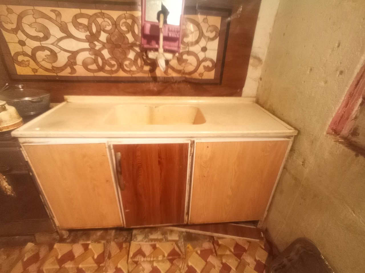 السلام عليكم كاونتر للبيع الالوان نجف الاشرف حي الرحمه السعر 450 وبمجال
***********
