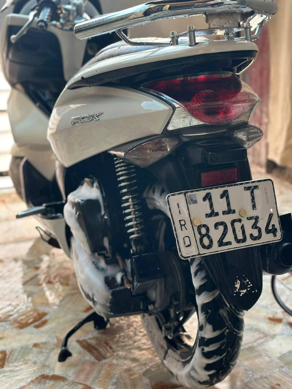 PCX • ١٢٥ • مرقمه