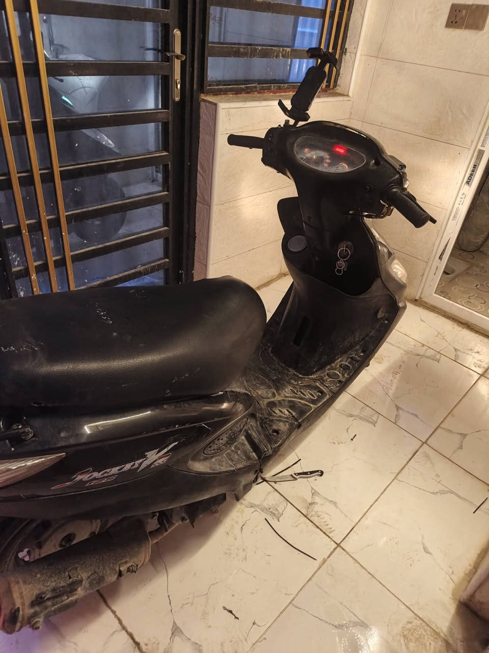 كامكو v2
2013 دراجة نظيفة ما مفتوحة ولا مجفته اروح بيهة للشغل وارجع محرك ما ملموس بيهة بس قبق صالنصة نقص ماشية 24 الف السعر 500 بيهة مجال بسيط جاي ابيعهة بهيج سعر لان محتاج فلوس والشراي يراسلني على هذا الرقم ويدلل ***********
