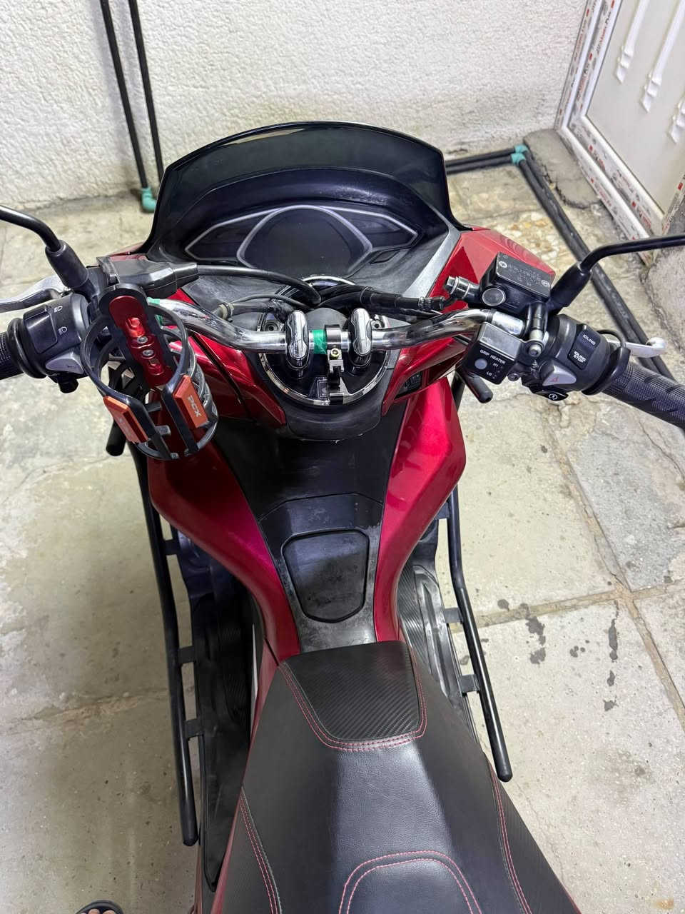 PCX • ١٥٠ • ٣٣ الف