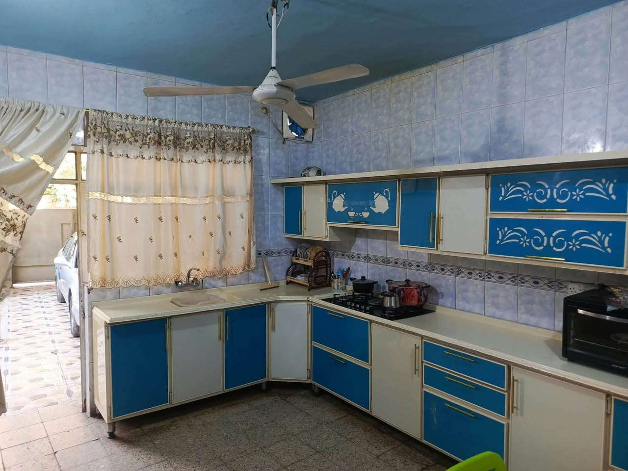 كاونتر مرمر • طباخ • سلة مستعمل